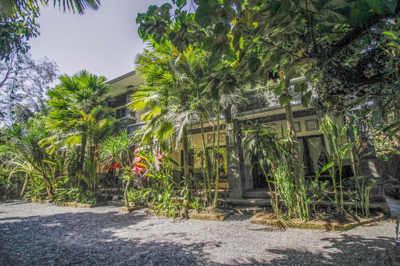 The Galuh Pekutatan Hotel Pulukan Exterior photo